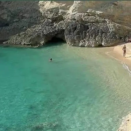Adele Posto Tranquillo Al Centro Del Paese * Santa Cesarea Terme