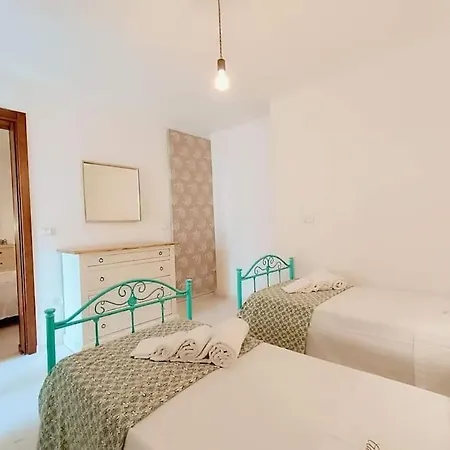 Adele Posto Tranquillo Al Centro Del Paese Сasa de vacaciones