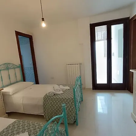 Adele Posto Tranquillo Al Centro Del Paese Сasa de vacaciones Santa Cesarea Terme