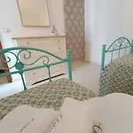 Adelè Posto Tranquillo Al Centro Del Paese