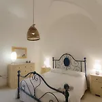 Hébergement de vacances Adelè Posto Tranquillo Al Centro Del Paese Santa Cesarea Terme