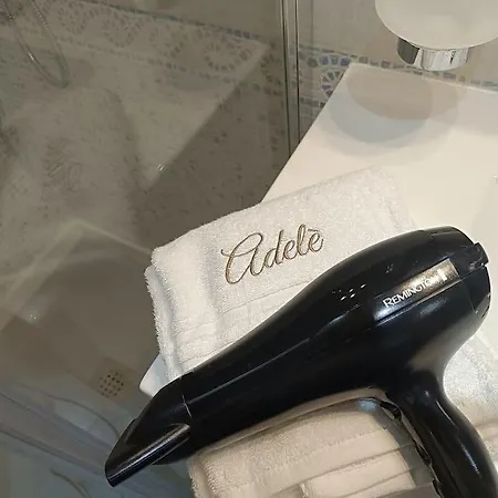 Adelè Posto Tranquillo Al Centro Del Paese *