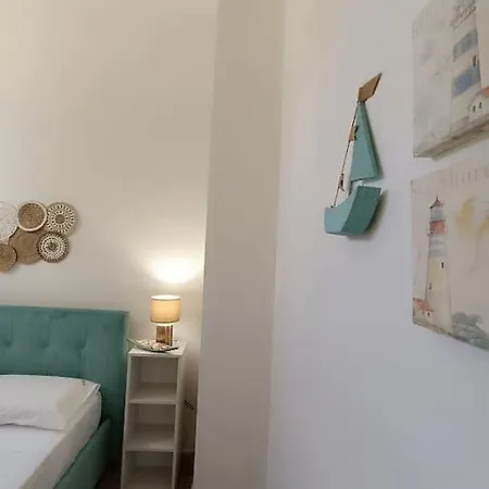 Adelè Posto Tranquillo Al Centro Del Paese Santa Cesarea Terme