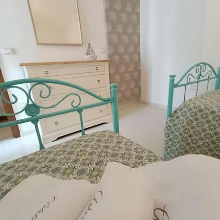 Adelè Posto Tranquillo Al Centro Del Paese