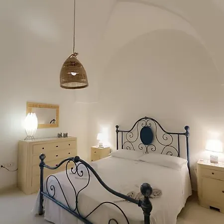 Nyaraló Adele Posto Tranquillo Al Centro Del Paese Santa Cesarea Terme