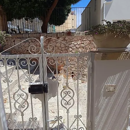 Adelè Posto Tranquillo Al Centro Del Paese * Santa Cesarea Terme