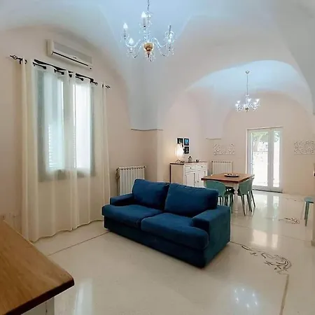 Adele Posto Tranquillo Al Centro Del Paese Holiday home Santa Cesarea Terme