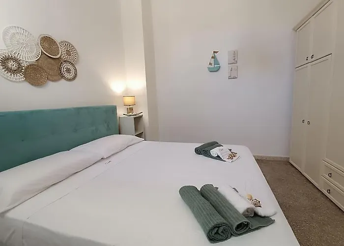 Adele Posto Tranquillo Al Centro Del Paese