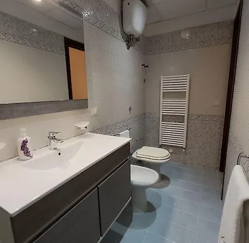 Adelè Posto Tranquillo Al Centro Del Paese