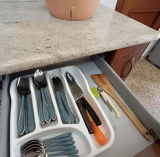 Adele Posto Tranquillo Al Centro Del Paese * سانتا سيزاريا تيرمي