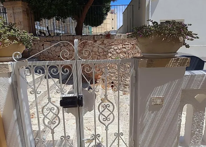 Adelè Posto Tranquillo Al Centro Del Paese * Santa Cesarea Terme